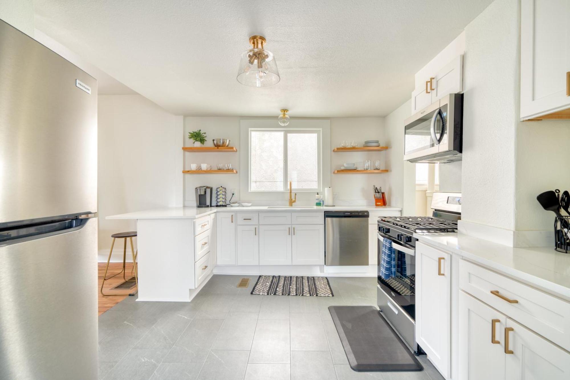 Collection - Oasis - Stylish 4br In Nob Hill *